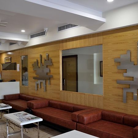 Hotel Laya Inn Ariyalur Esterno foto