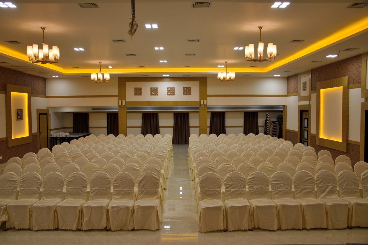 Hotel Laya Inn Ariyalur Esterno foto